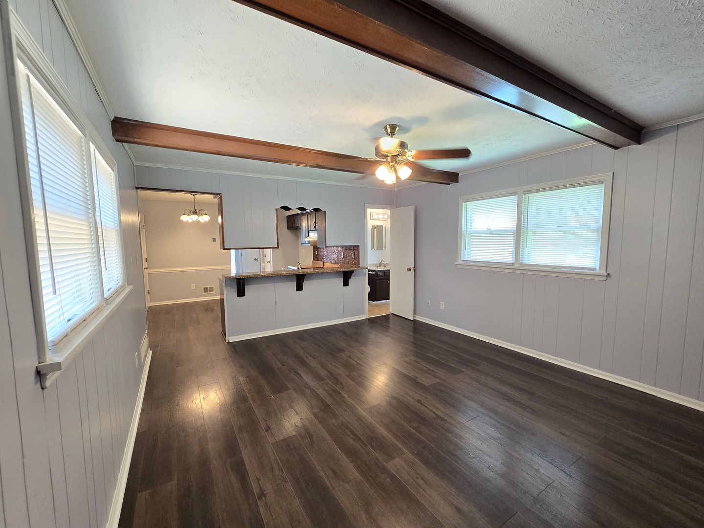 Louisville House: 9313 Le Beau Ct