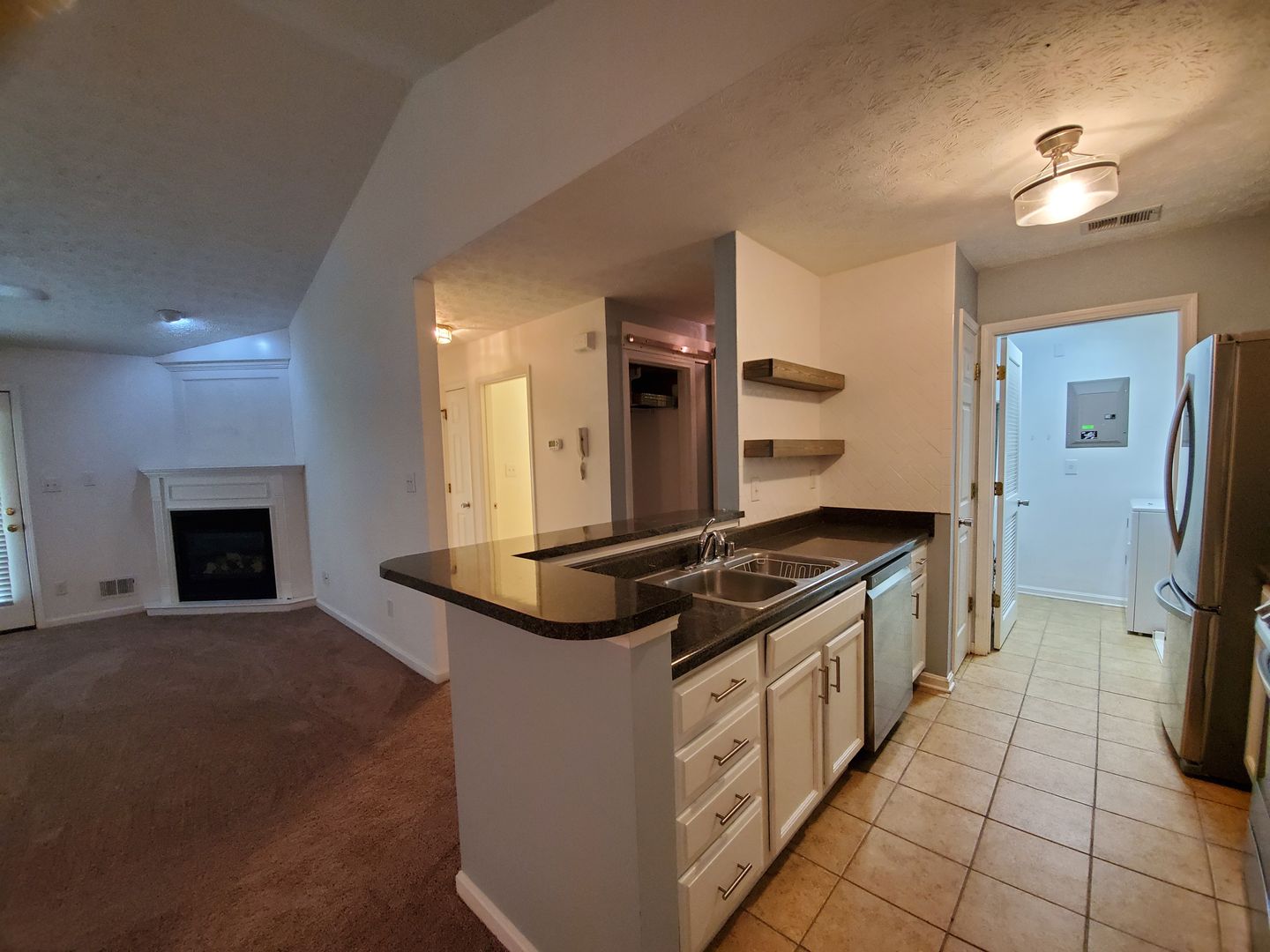 Louisville House: 1103 Powerhouse Ln