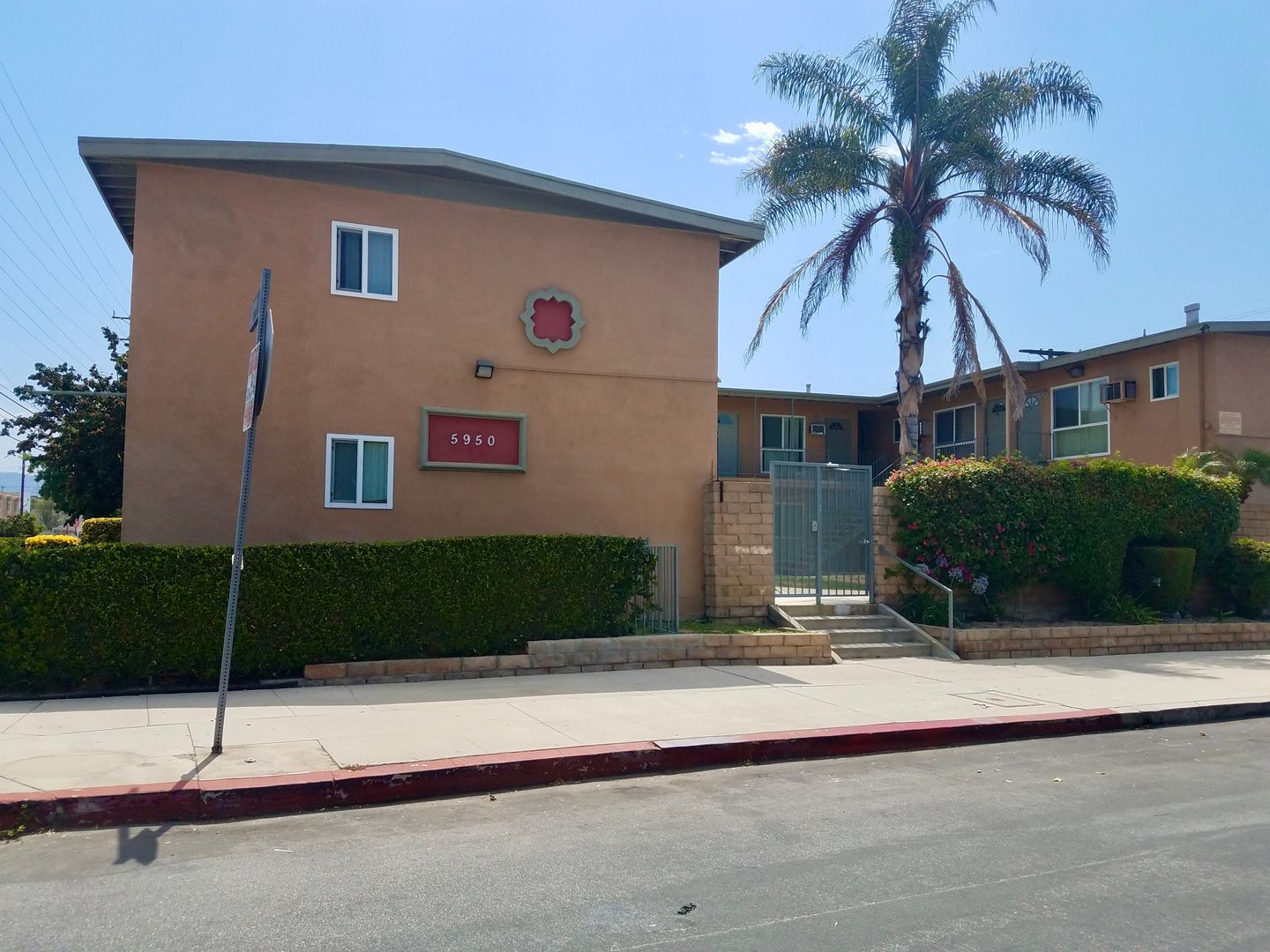 North Hollywood Apartment: 5950 Fulcher Ave.