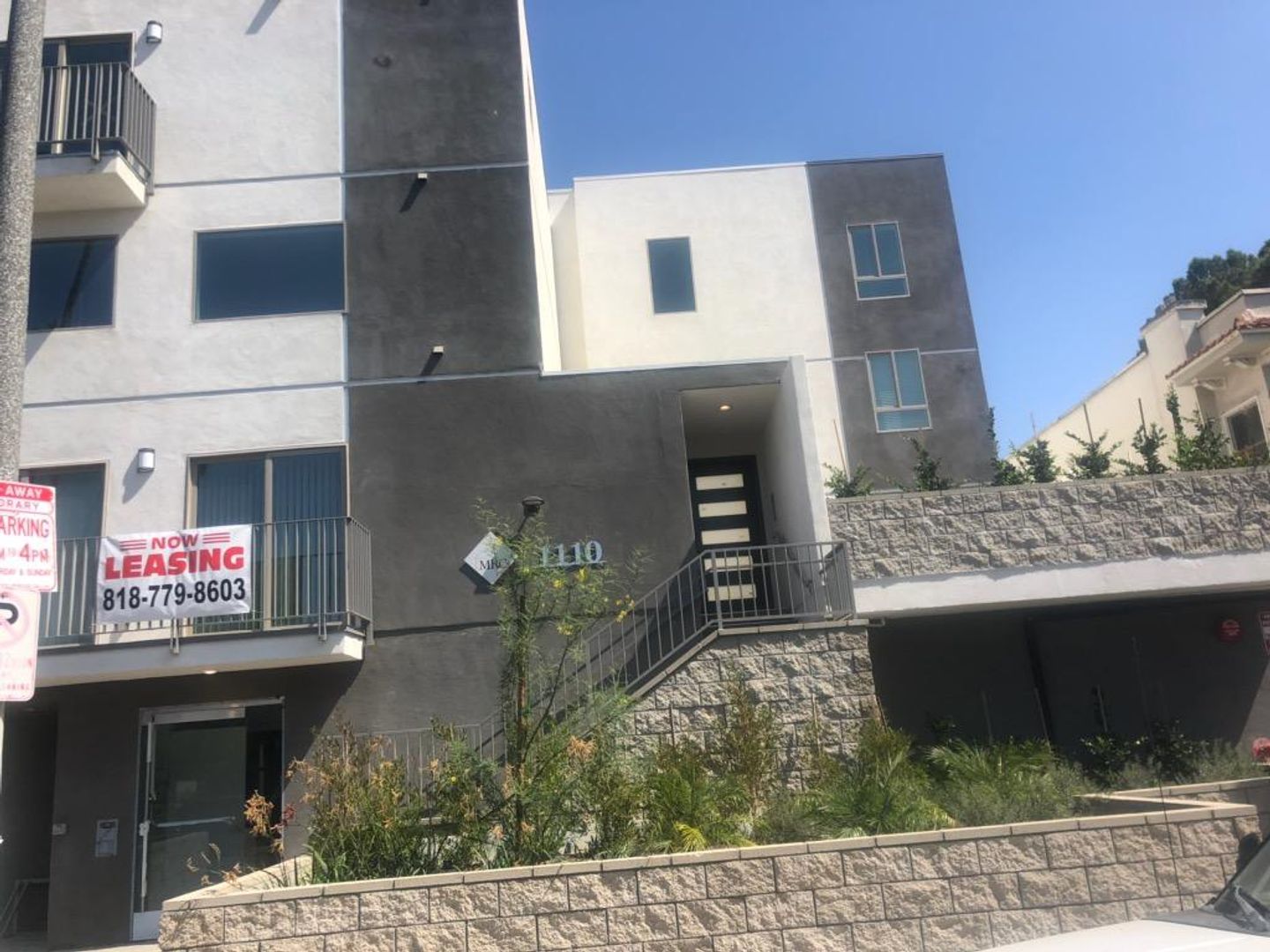 Los Angeles Apartment: 1110 S. Magnolia Ave.