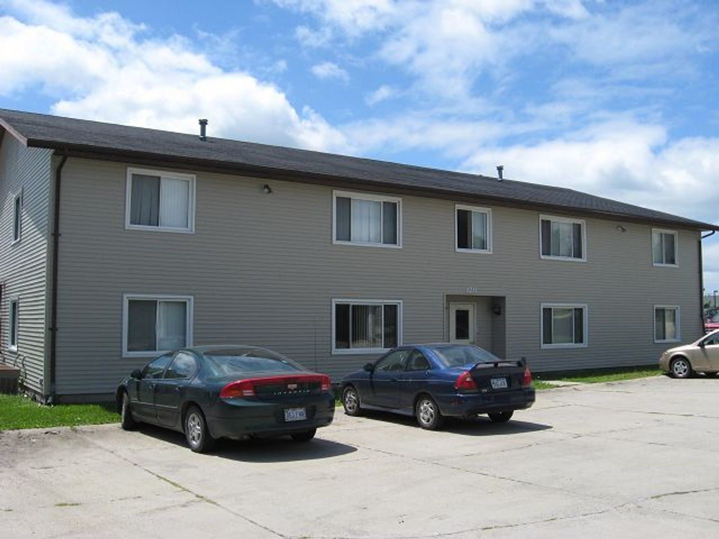 Waterloo Apartment: 126 Brookeridge Dr