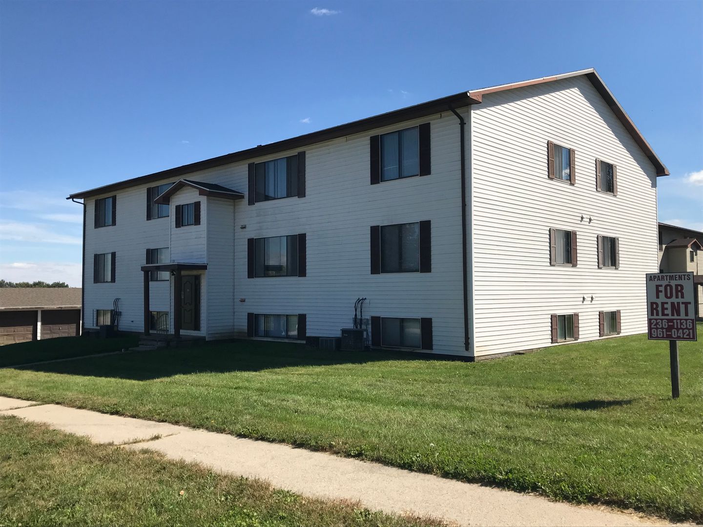 Waterloo Apartment: 3621 Sager Ave