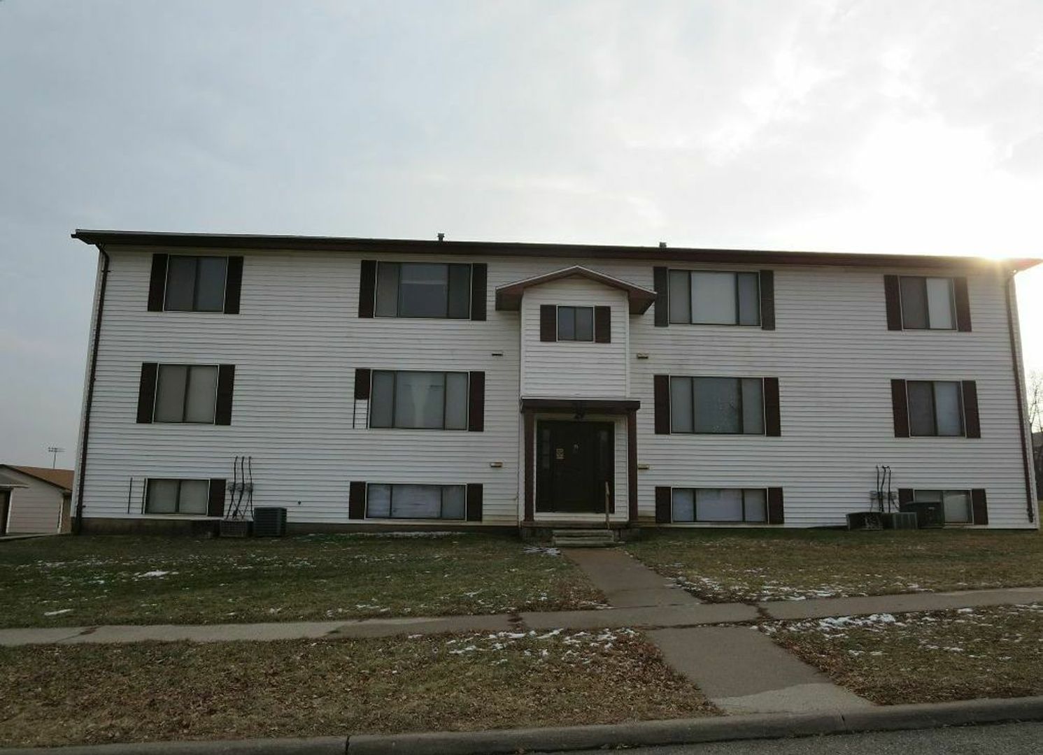 Waterloo Apartment: 3621 Sager Ave