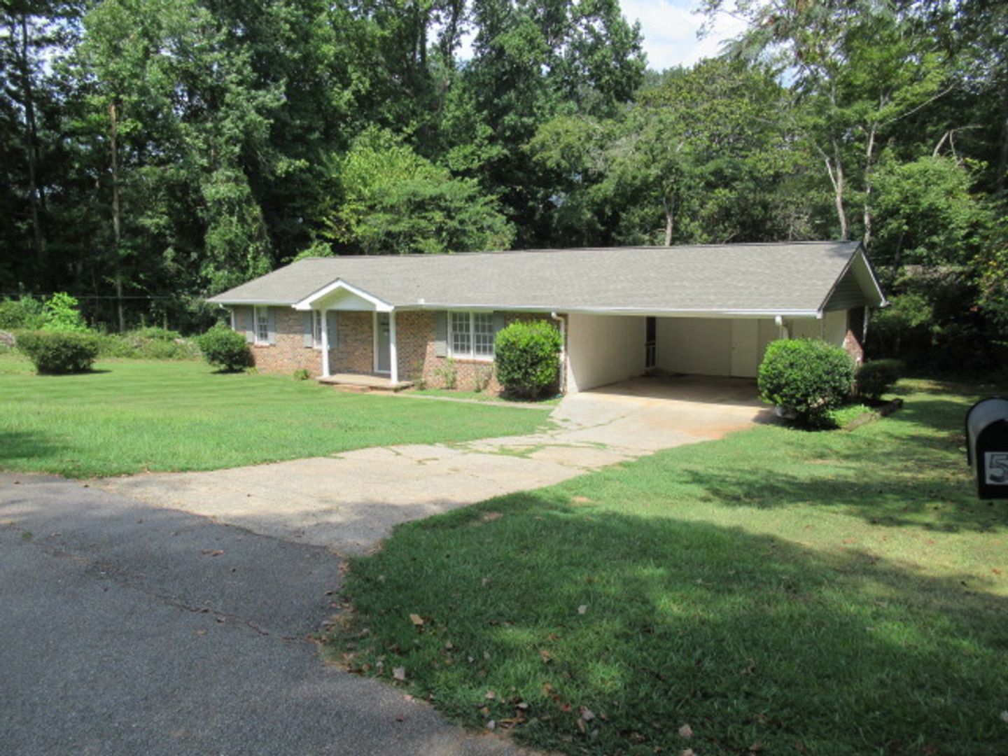 Carrollton House: 55 Greenwood ln