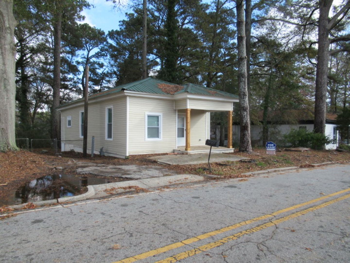 Carrollton House: 609 N. Aycock St