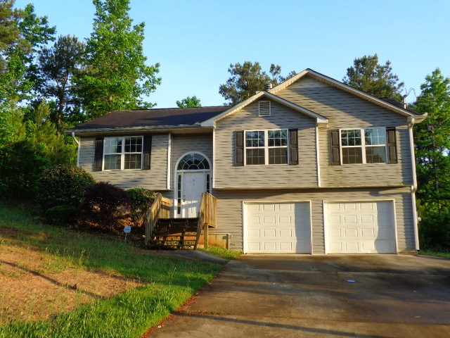 Carrollton House: 886 Eagles Nest Cir