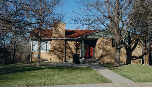 Huge 5 bedroom house East of Campus – photo 1
