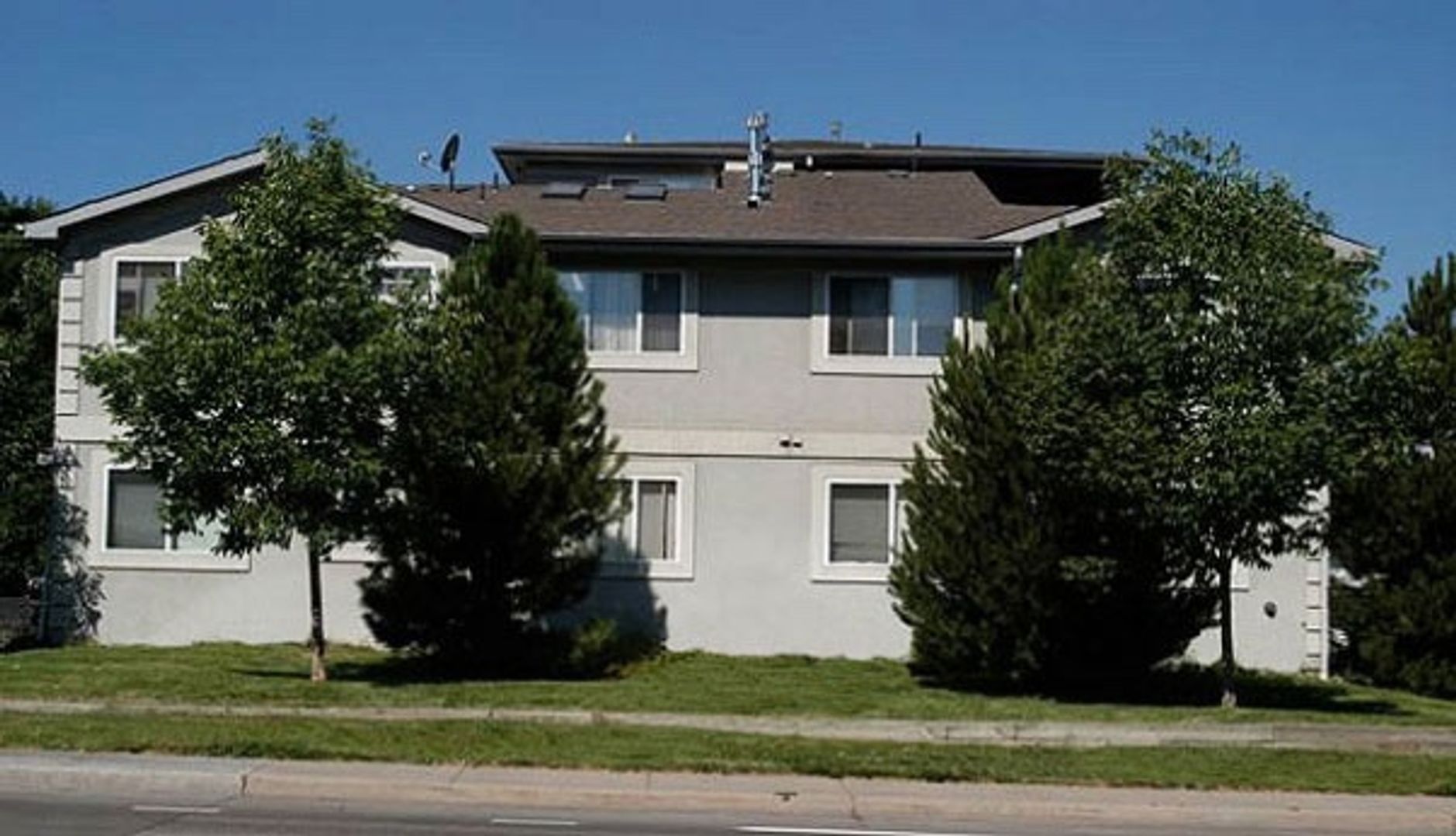 Boulder Apartment: 825 30th St.