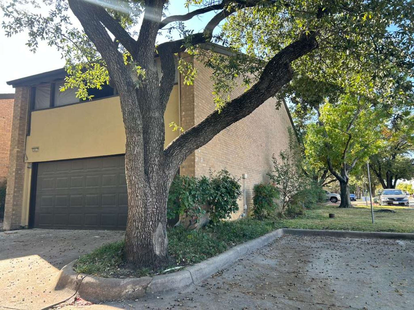 IRVING House: 1817 PUEBLO PL