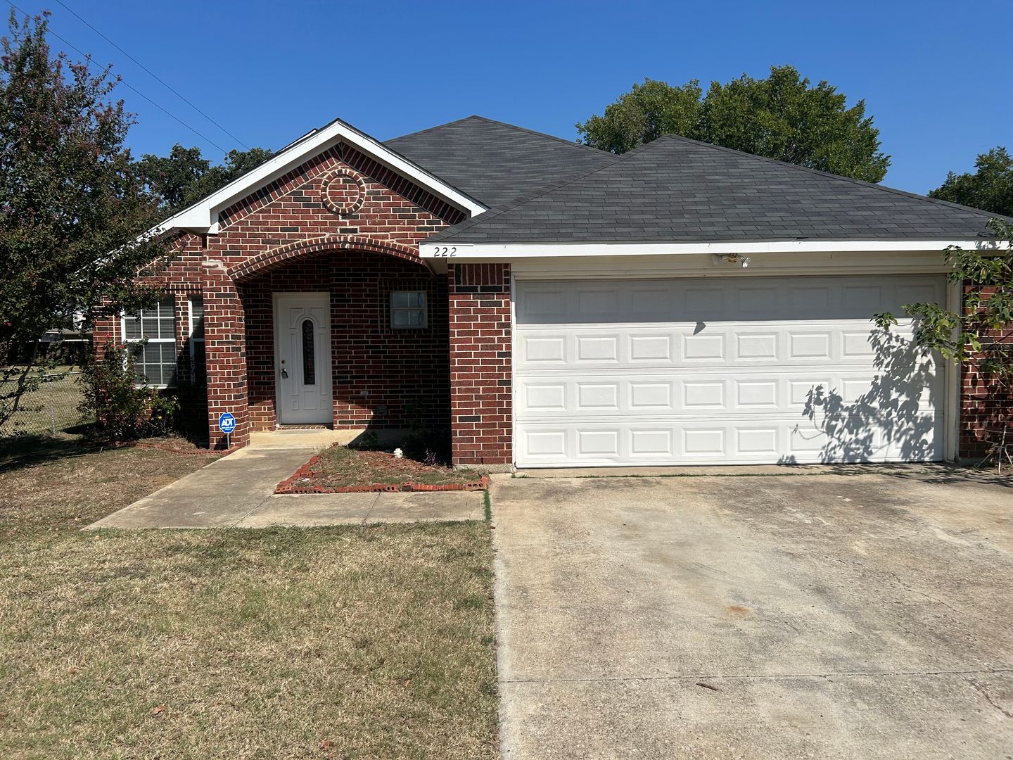 GRAND PRAIRIE House: 222 WRIGHT BLVD