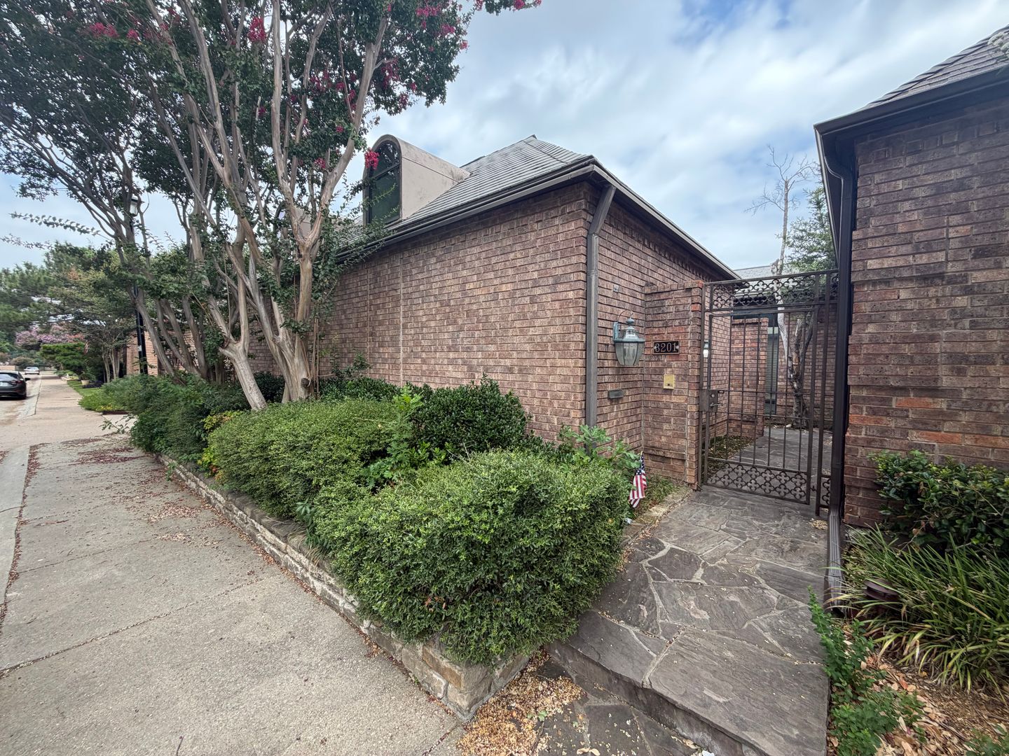 CARROLLTON House: 3201 SQUIRESWOOD DR