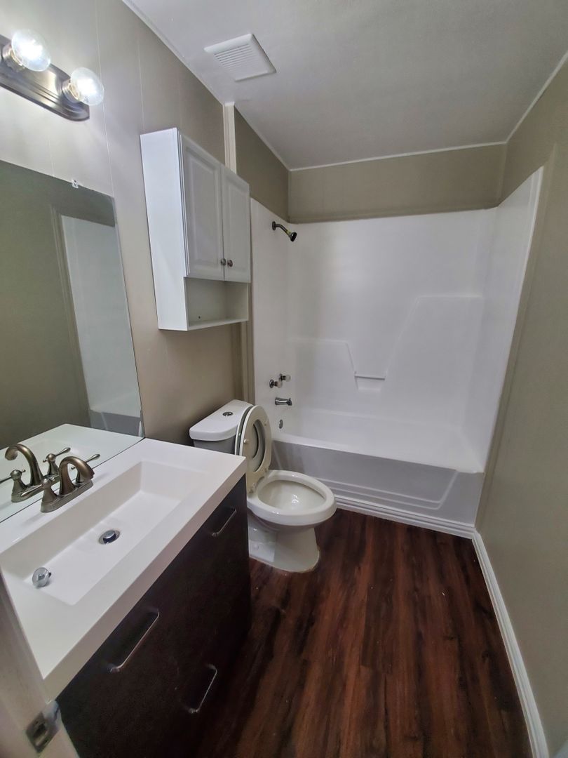 MESQUITE House: 3025 LAMBERT DR