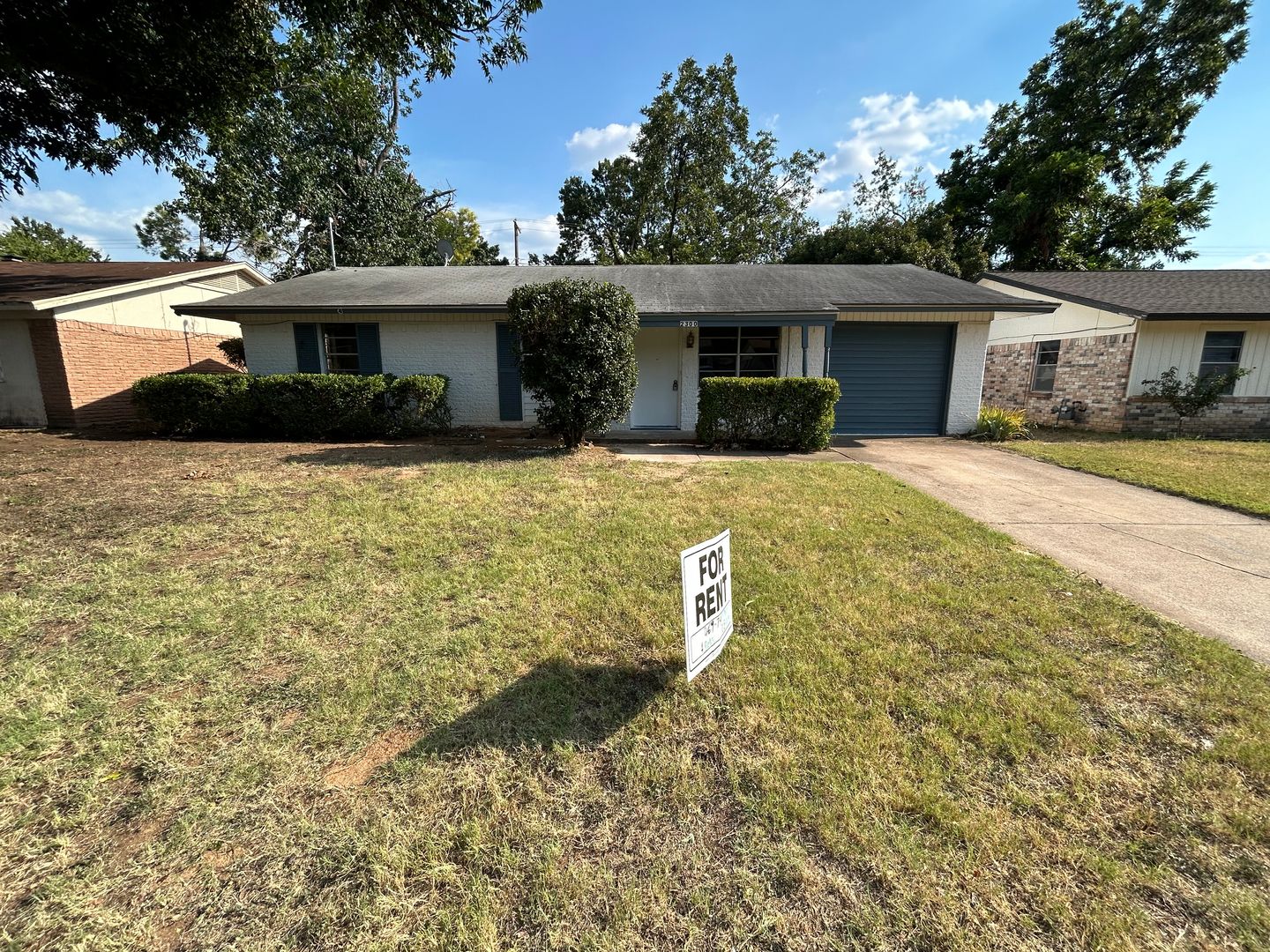 IRVING House: 2300 MEADOW CREST DR