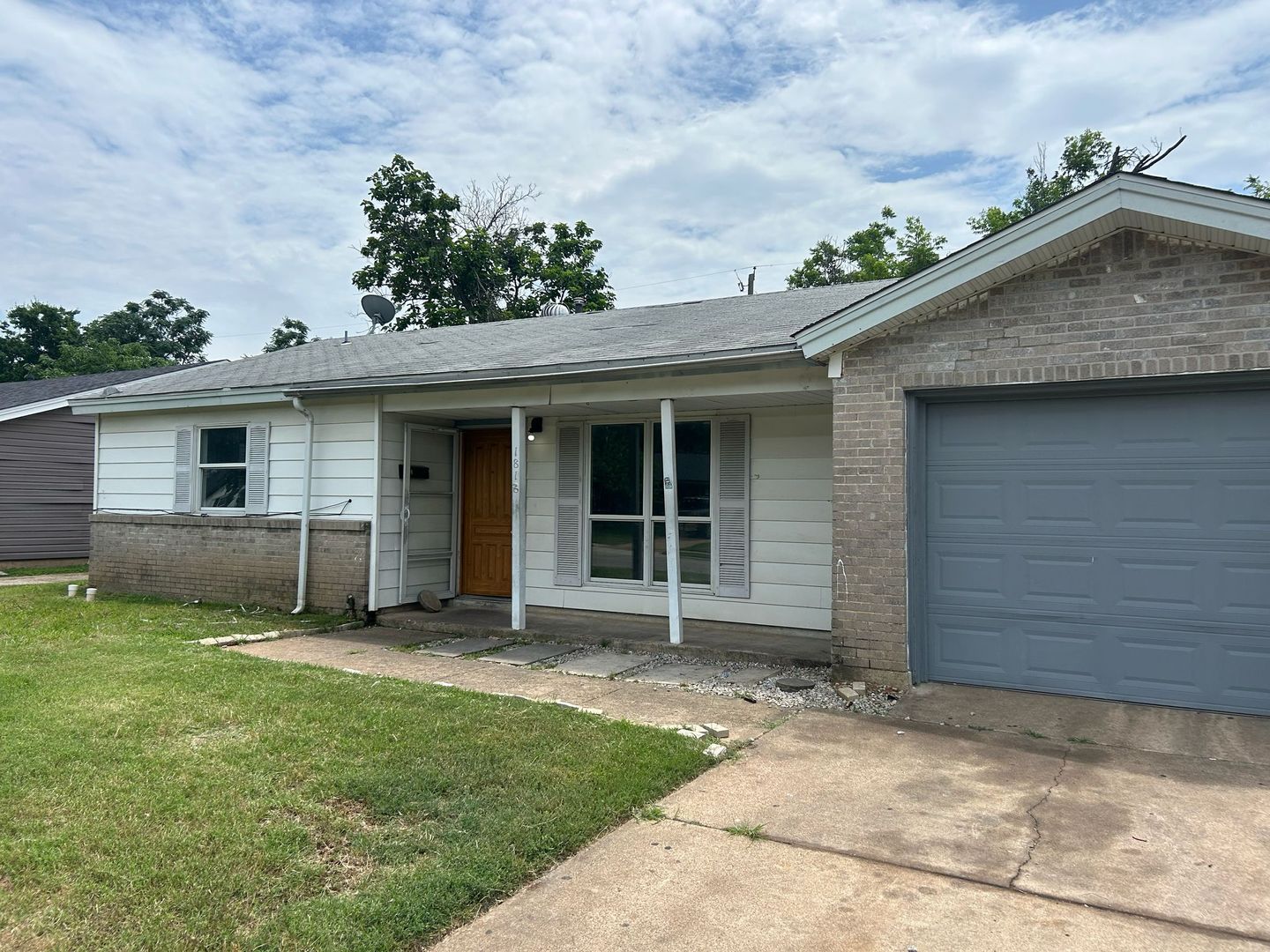 IRVING House: 1818 ANDERSON ST