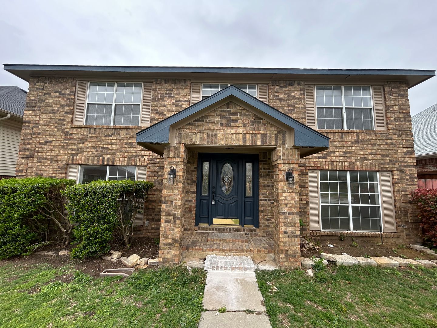 CARROLLTON House: 1131 HOLLY DR