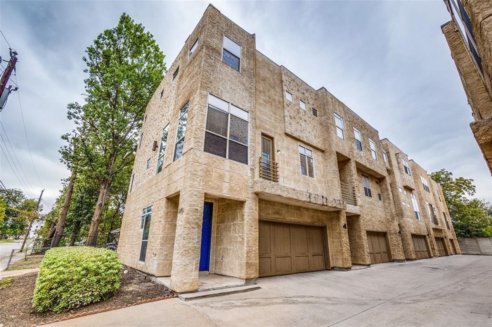 DALLAS Apartment: 1917 ASHBY ST