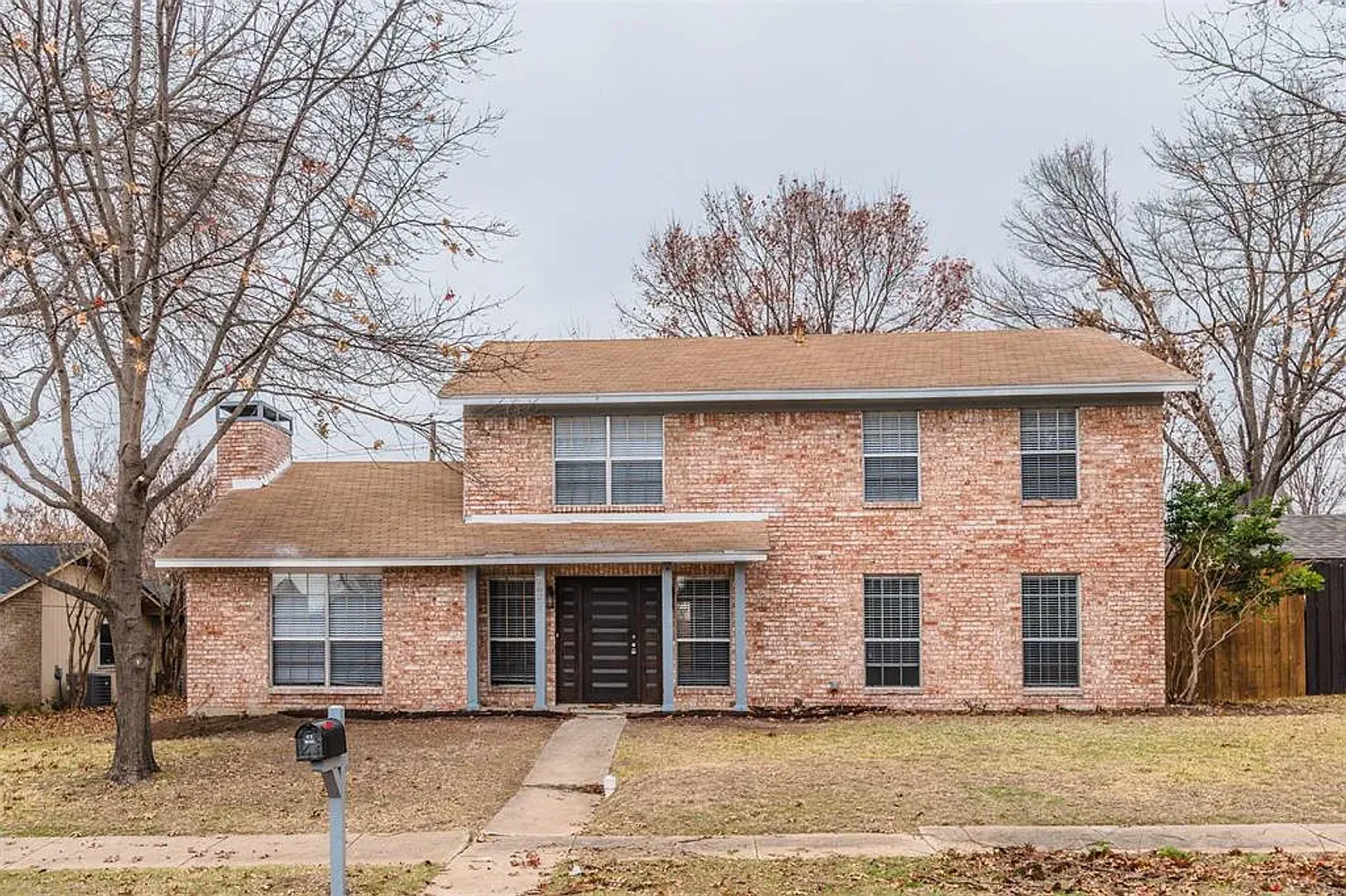 CARROLLTON House: 3827 WESTMINSTER DR