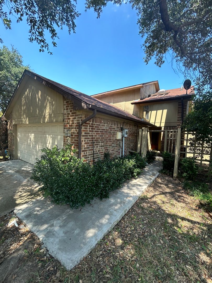 GARLAND House: 3712 PULSAR DR