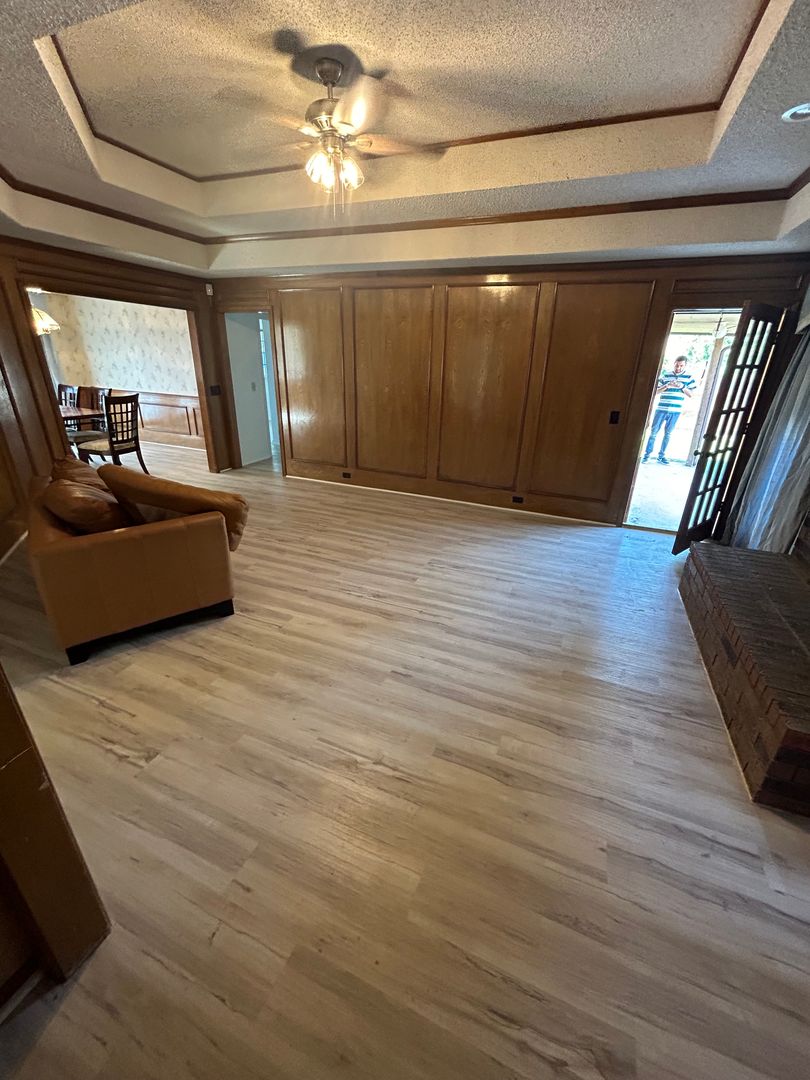 CARROLLTON House: 1537 RALEIGH DR