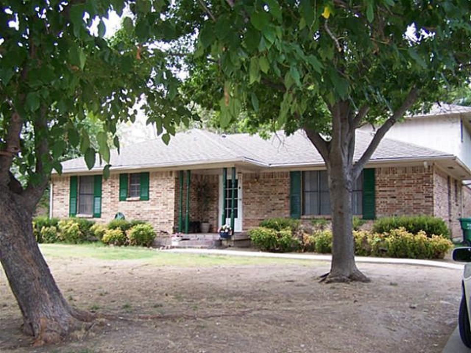 ROWLETT House: 4114 MAIN ST