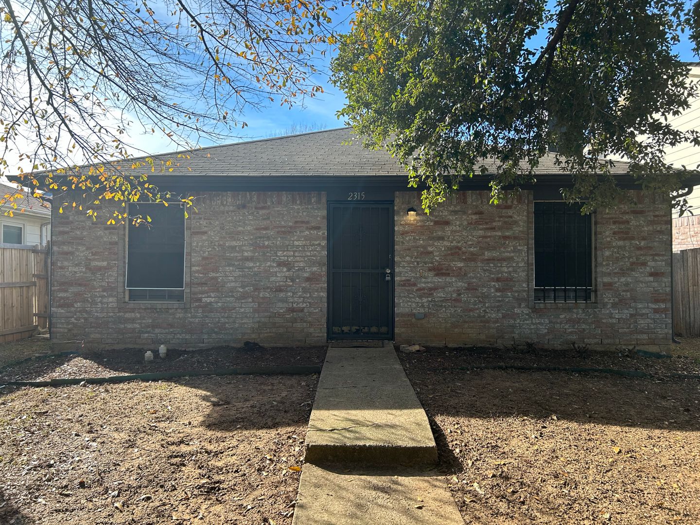 DALLAS House: 2315 SUMMIT LANE