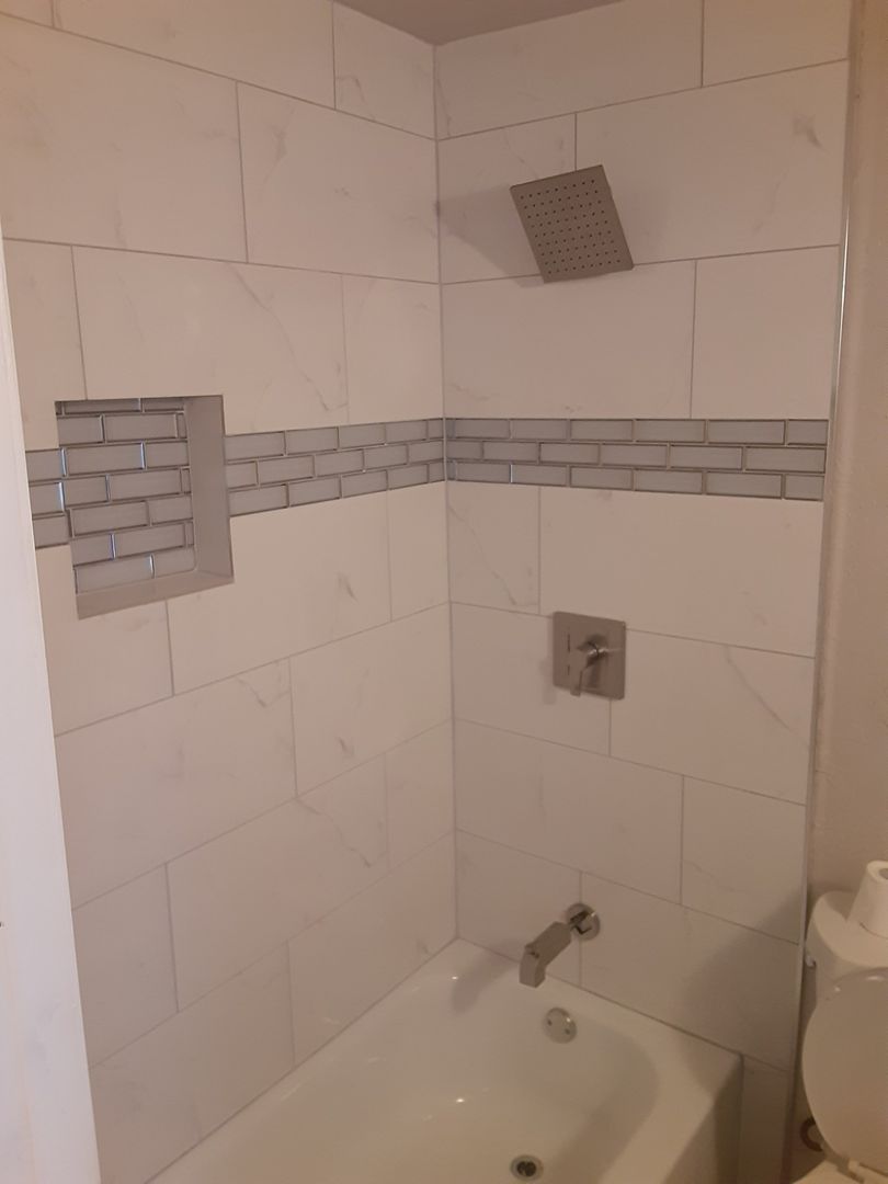 CARROLLTON House: 2272 JAMESTOWN LN