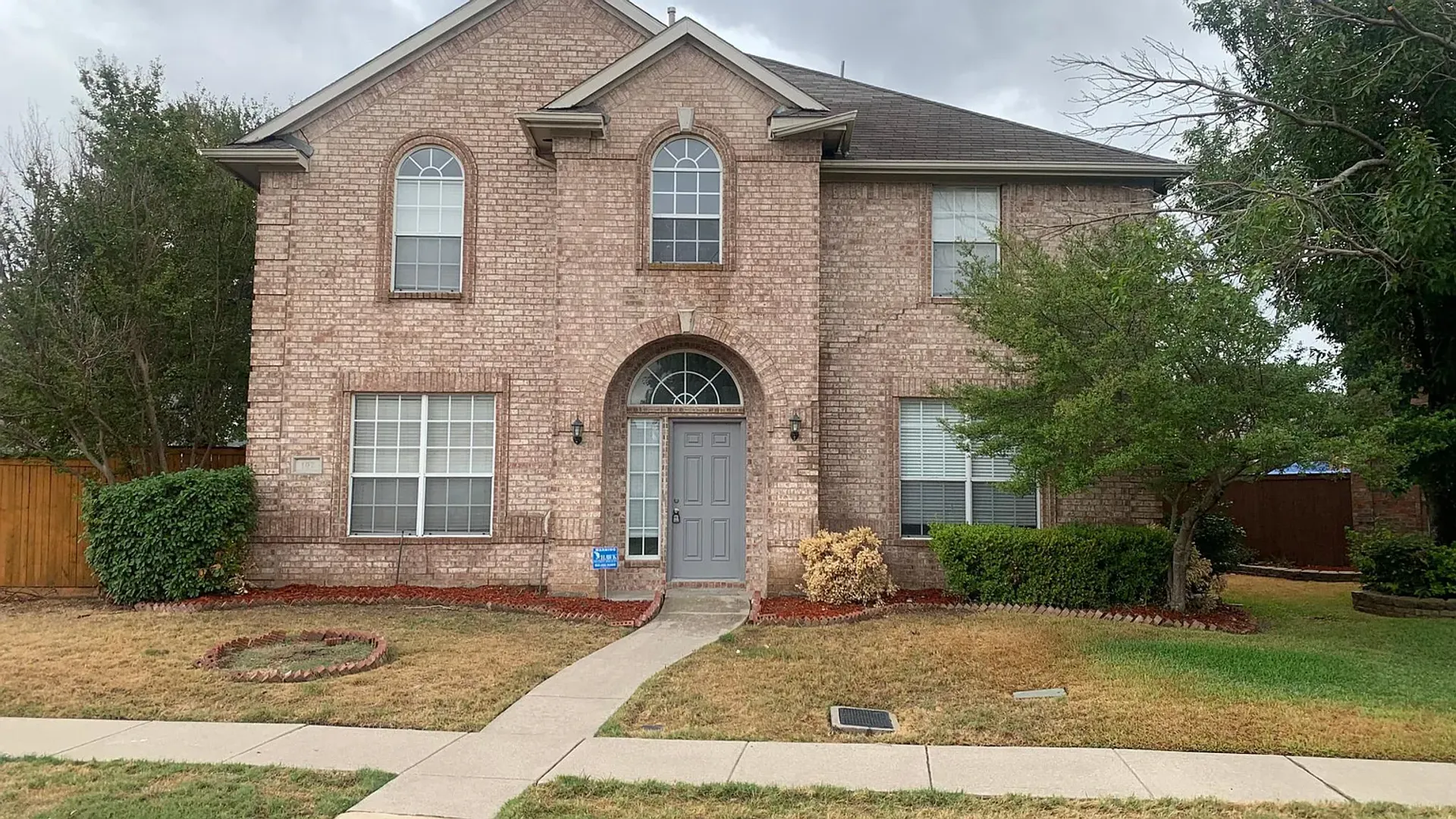 IRVING House: 102 BAY MEADOWS DR