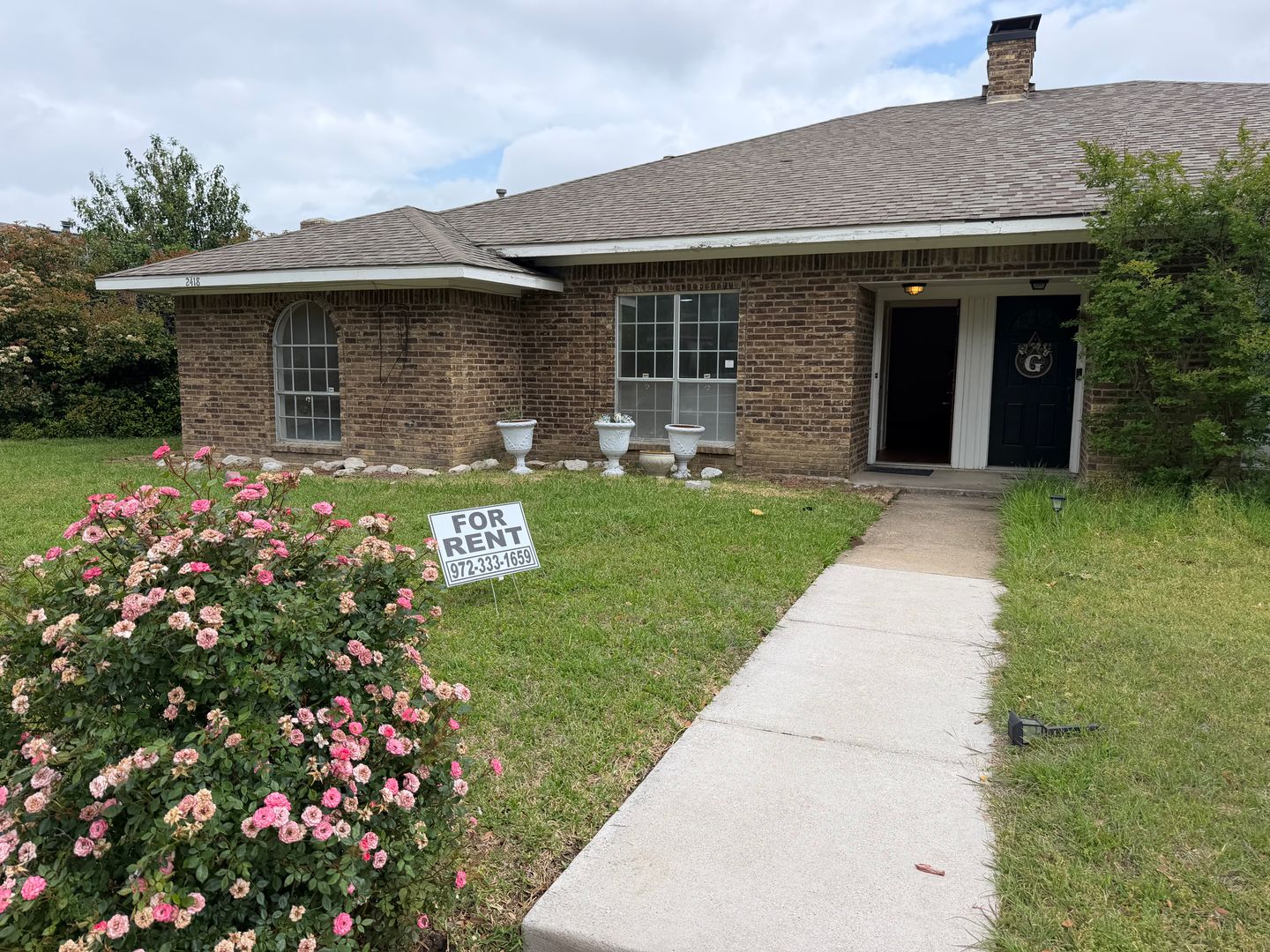 CARROLLTON House: 2418 GUERRERO DR