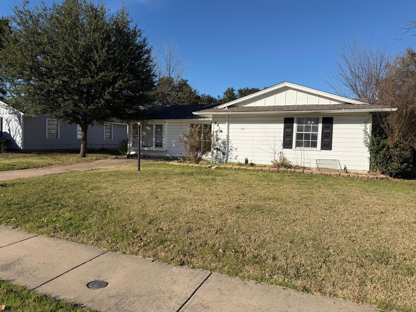 DALLAS House: 8415 GLEN REGAL DR