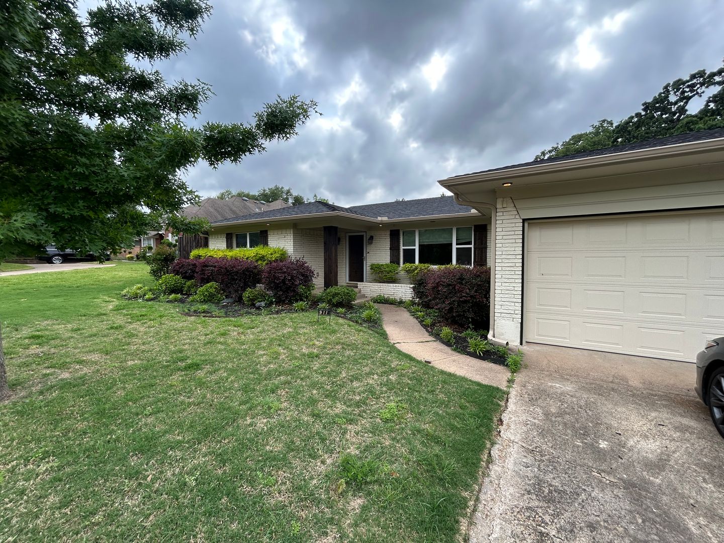 IRVING House: 911 TIPTON RD