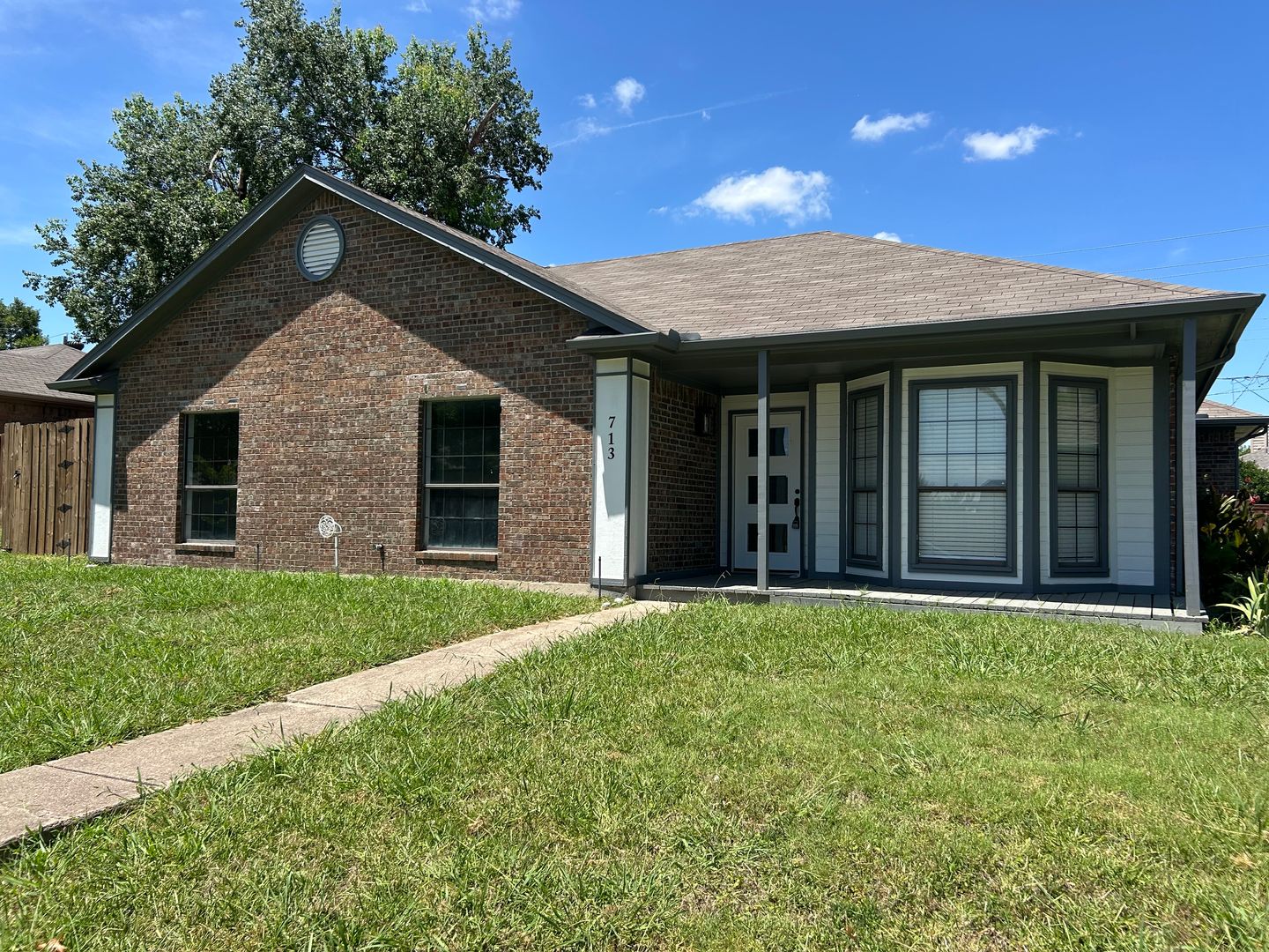 MESQUITE House: 713 BUTTERCUP TRL