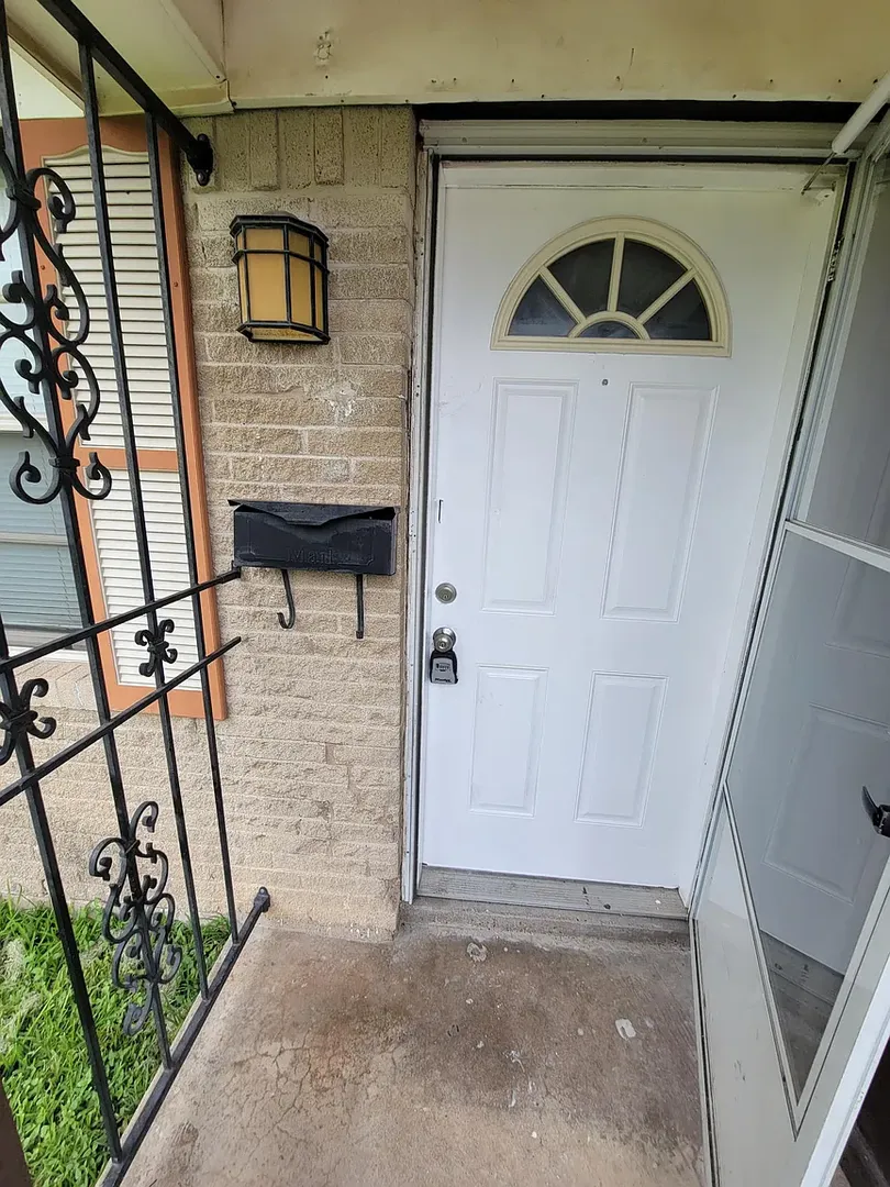 MESQUITE House: 2861 MAPLE DR