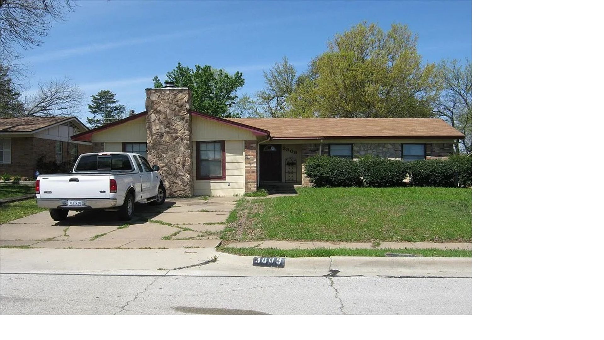 IRVING House: 3809 YELLOWSTONE ST