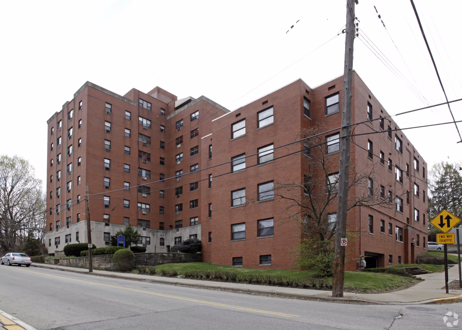 Pittsburgh Apartment: 15 Bower Hill Rd