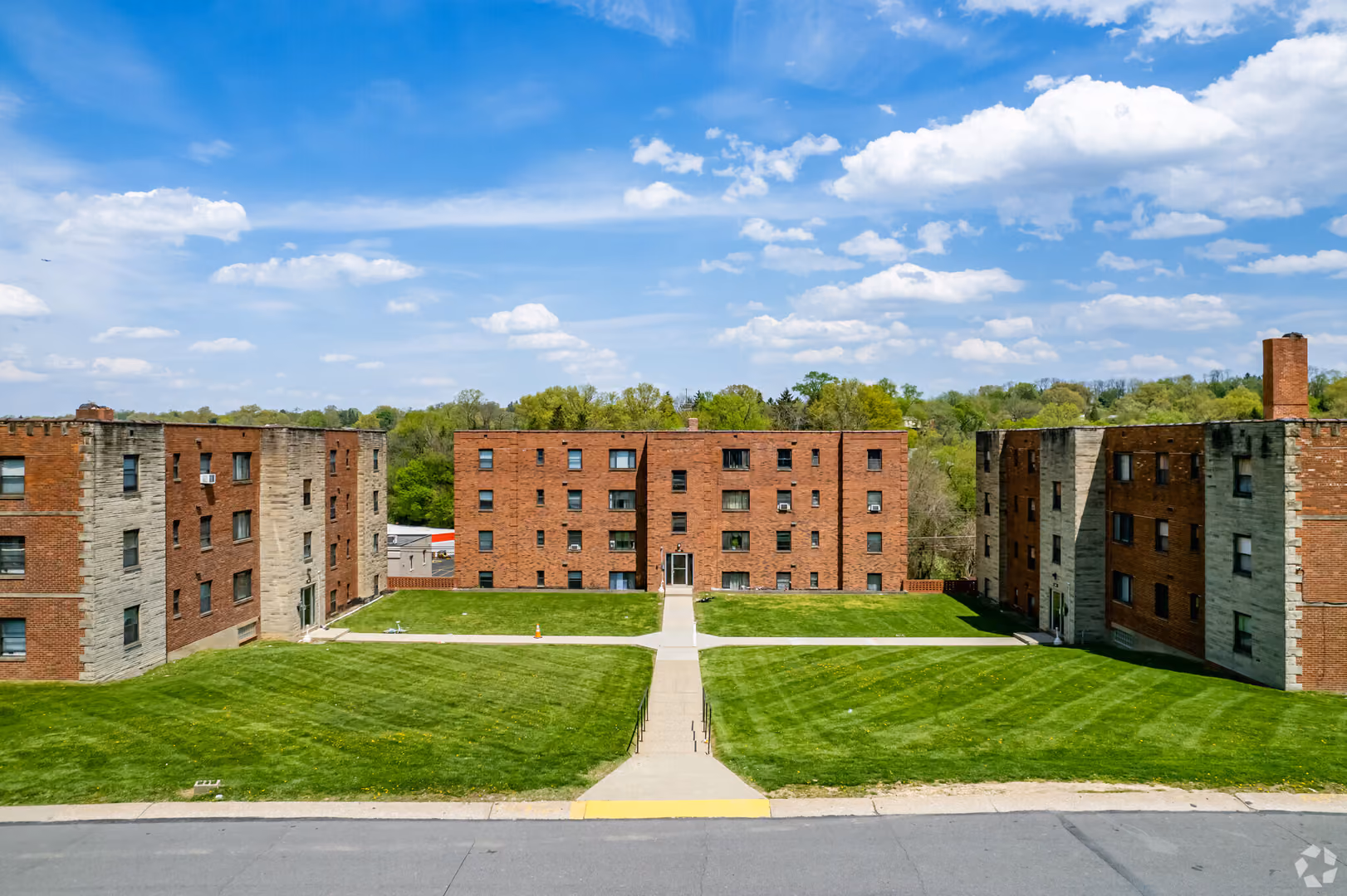 Pittsburgh Apartment: 135 Abbeyville Rd