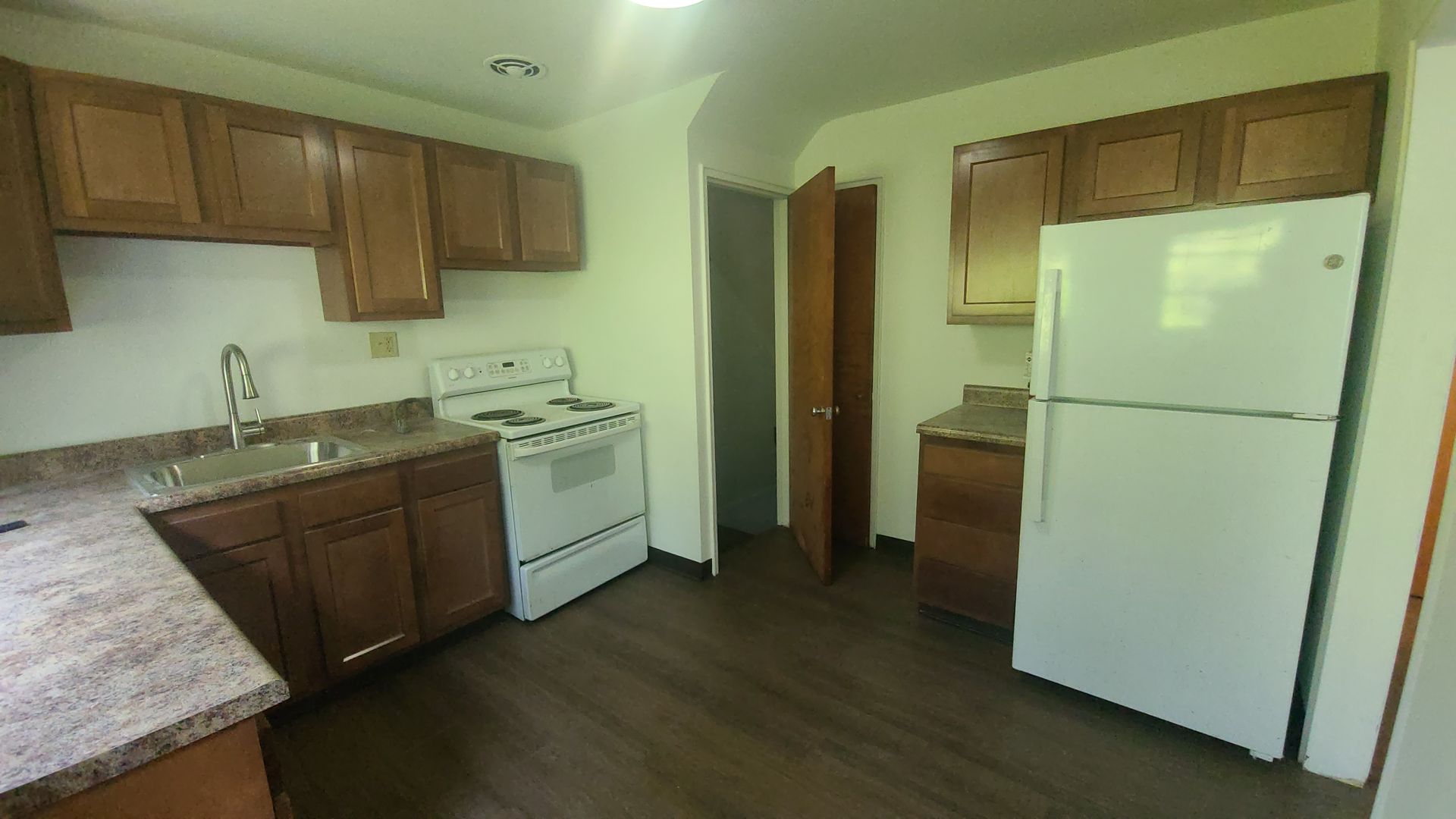 Pittsburgh Apartment: 135 Abbeyville Rd