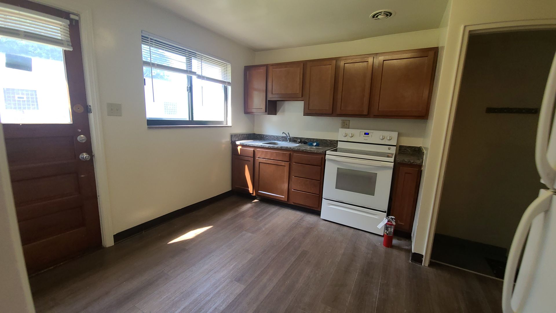 Pittsburgh Apartment: 135 Abbeyville Rd