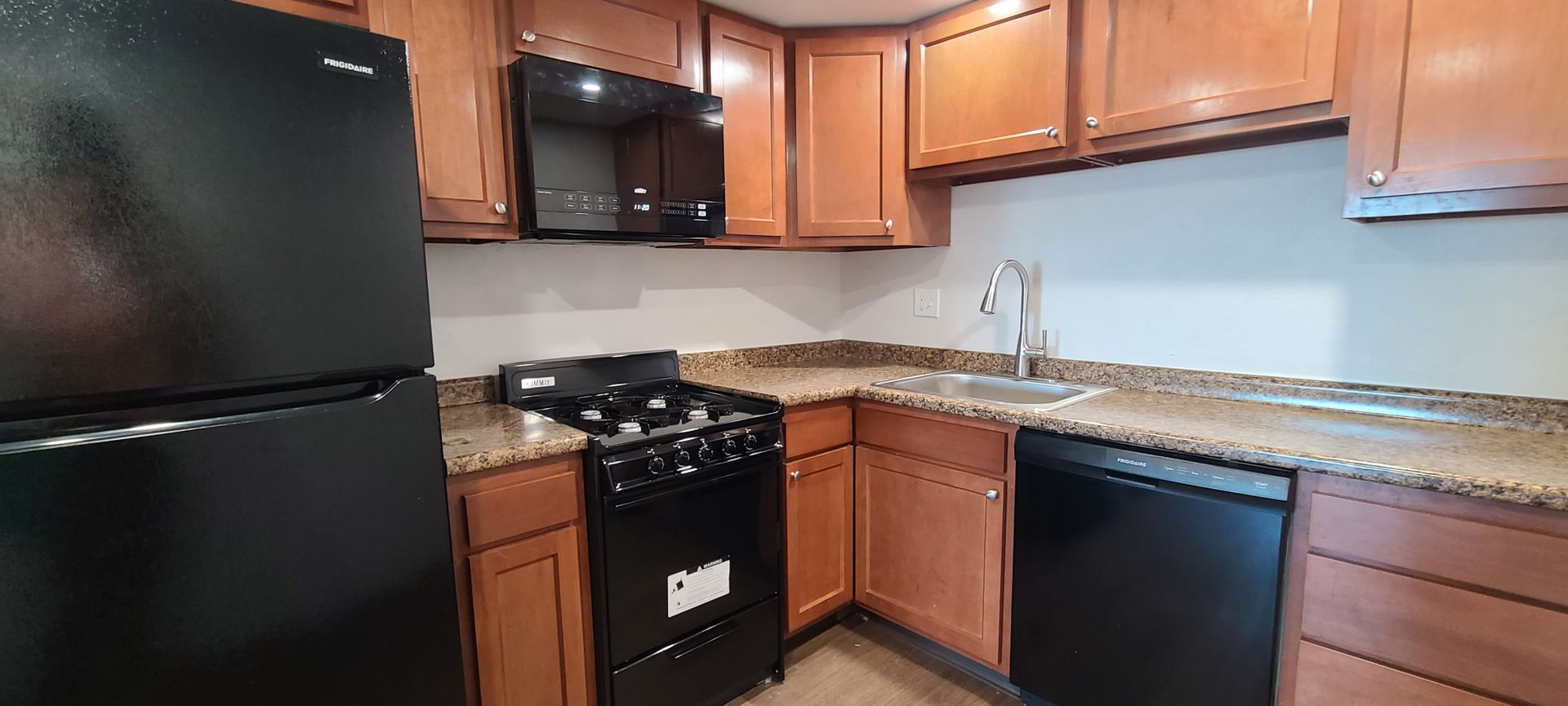 Pittsburgh Apartment: 10 N. Meadowcroft Ave