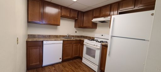 10 N Meadowcroft apartment 204 – photo 1