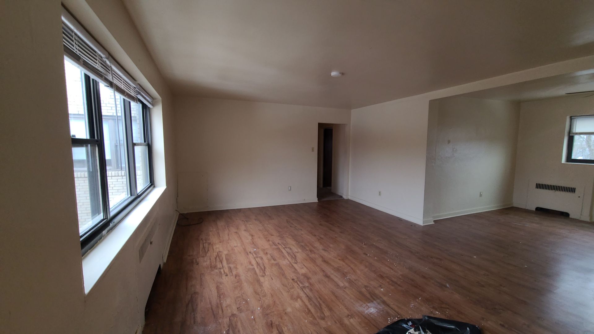 Pittsburgh Apartment: 221 Buchanan Place