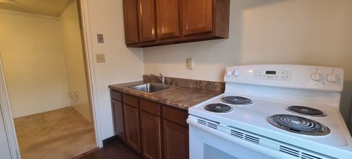 121 Abbeyville rd apt B8 – photo 1
