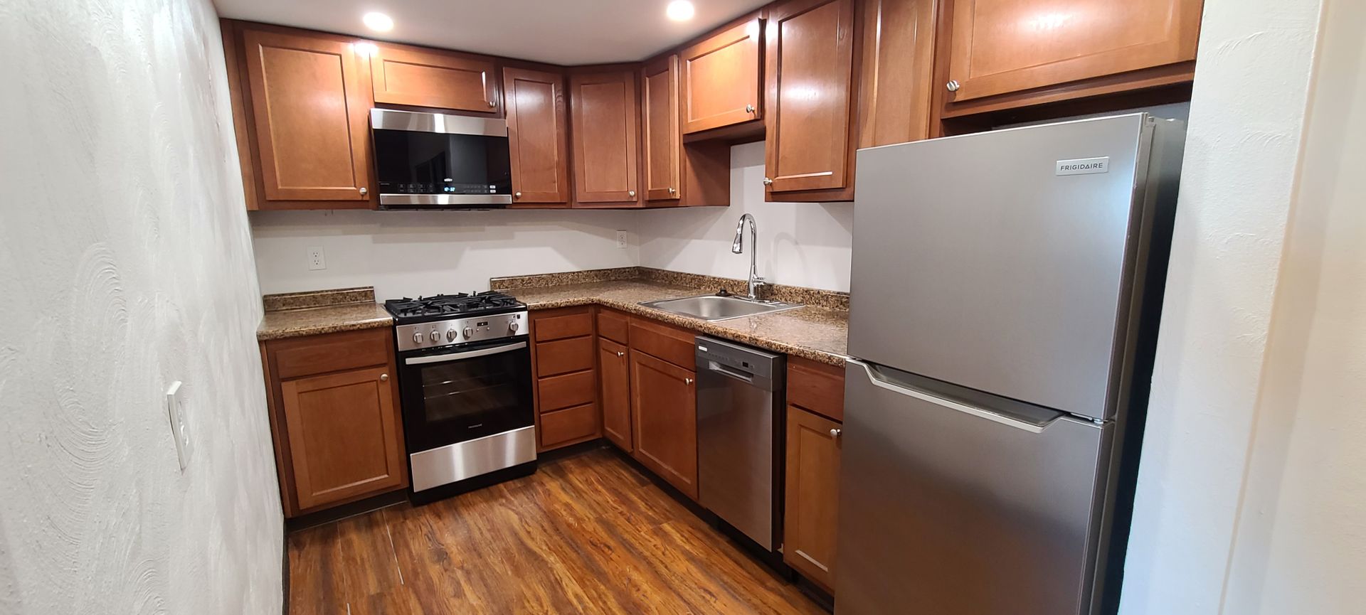 Pittsburgh Apartment: 10 N. Meadowcroft Ave