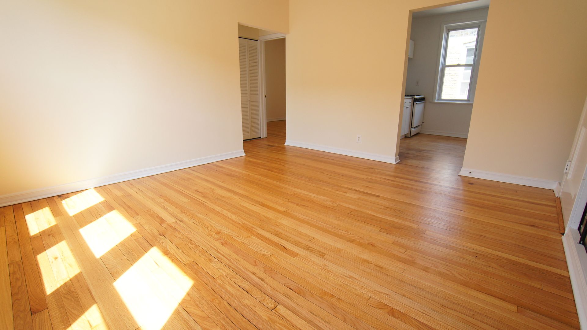Chicago Apartment: 3000 N. Whipple