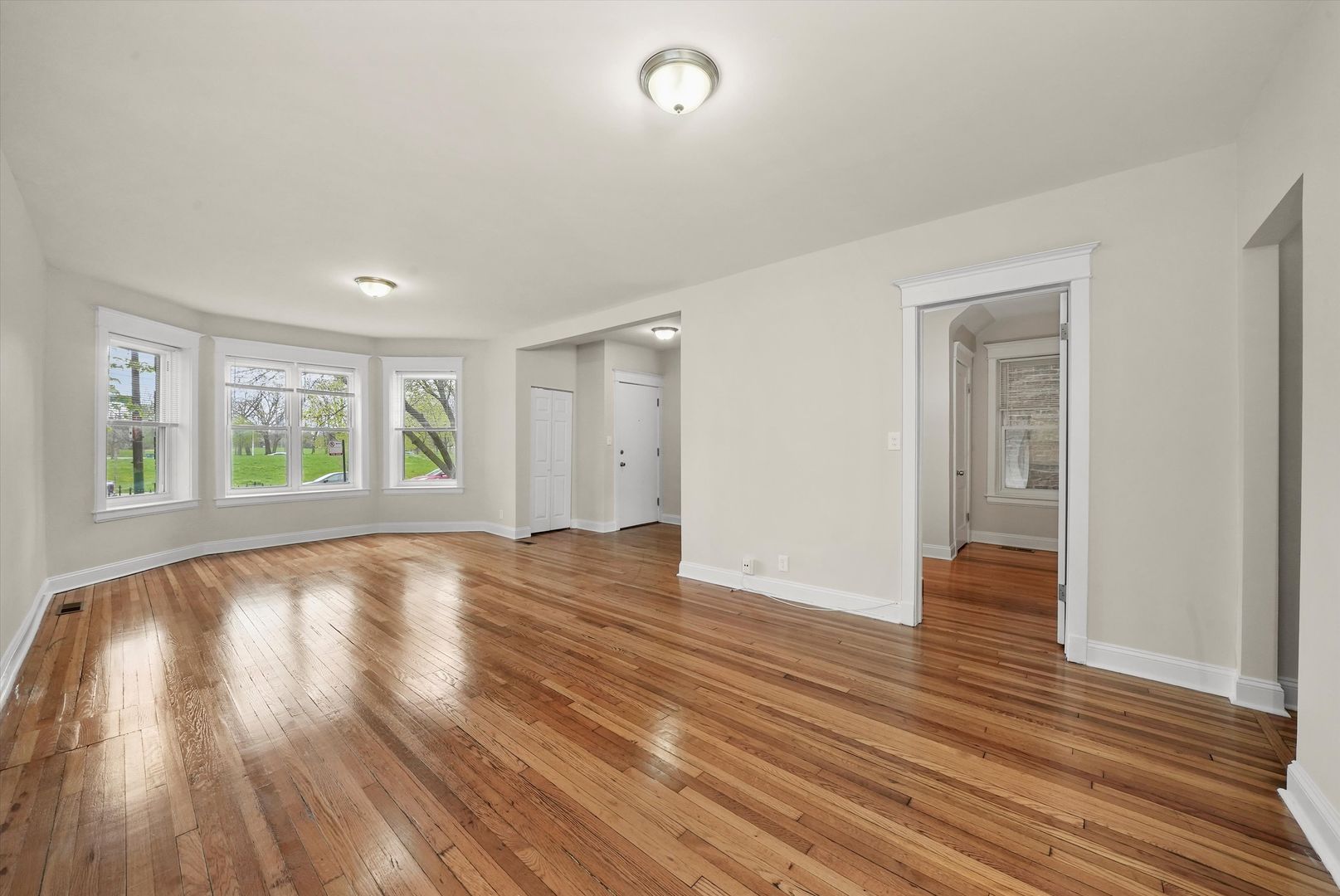 Chicago Apartment: 1524 N. Kedzie & 3209-3211 W. Pierce