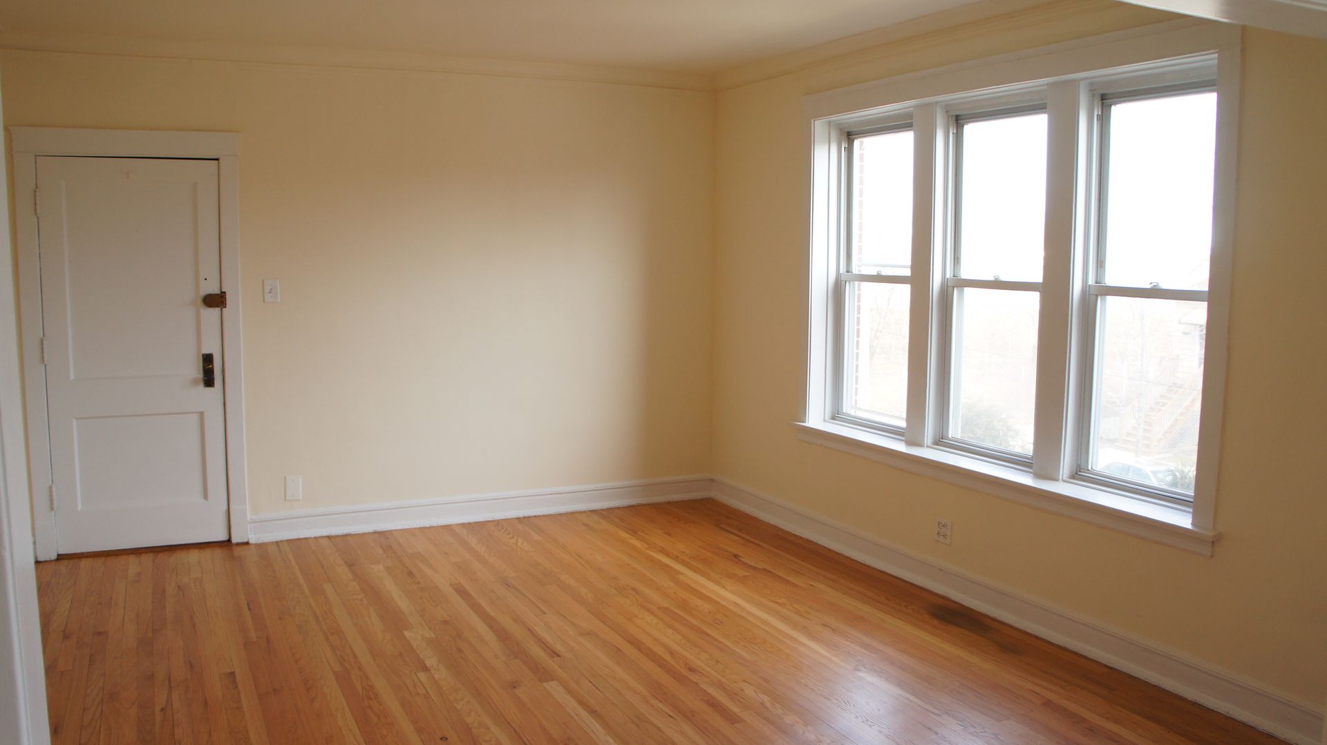Chicago Apartment: 3000 N. Whipple