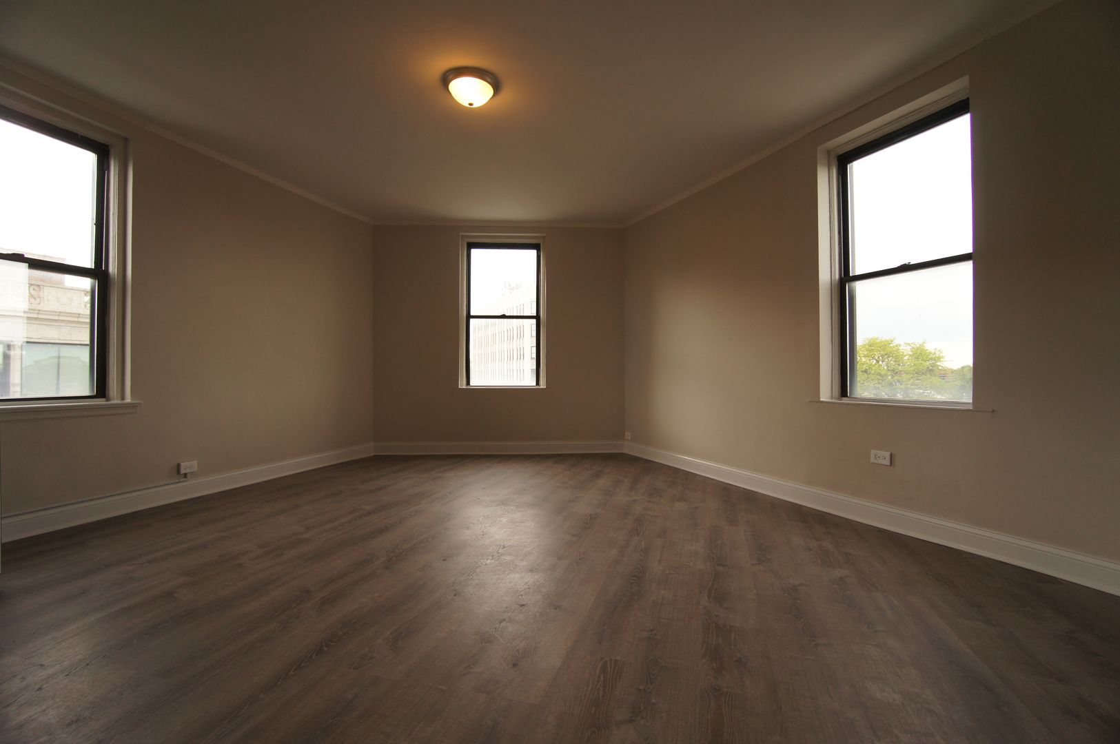 Chicago Apartment: 2779 N. Milwaukee