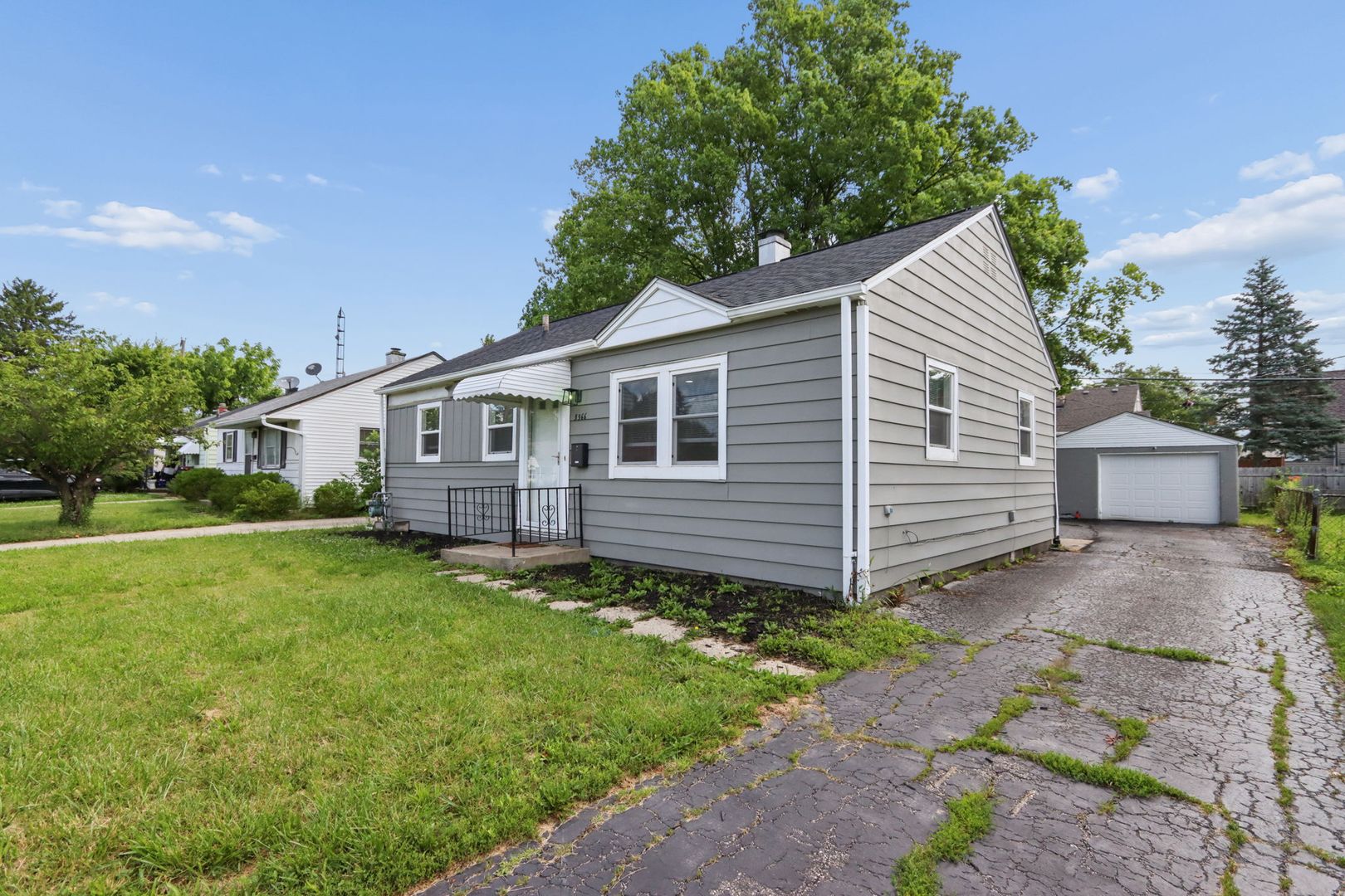 Columbus House: 3366 Karl Rd