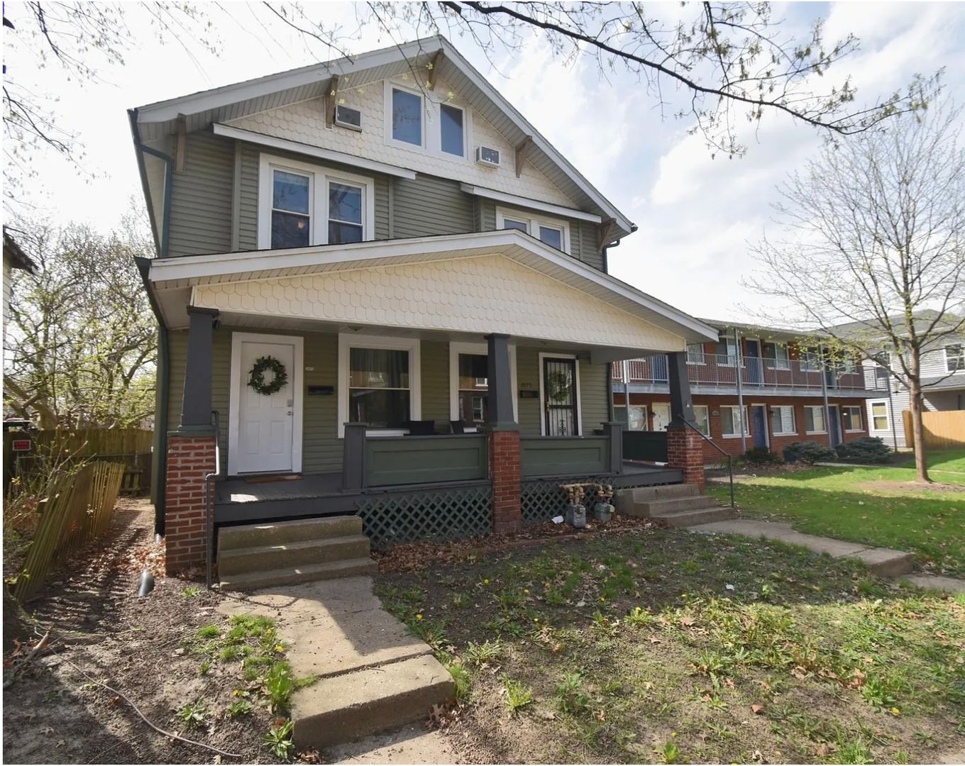 Columbus House: 2475 Indianola Ave