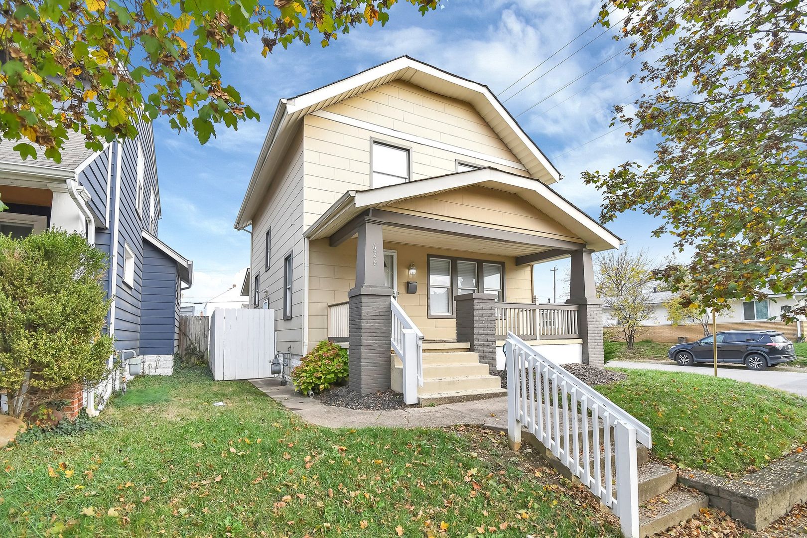 Columbus House: 626 E Jenkins Ave