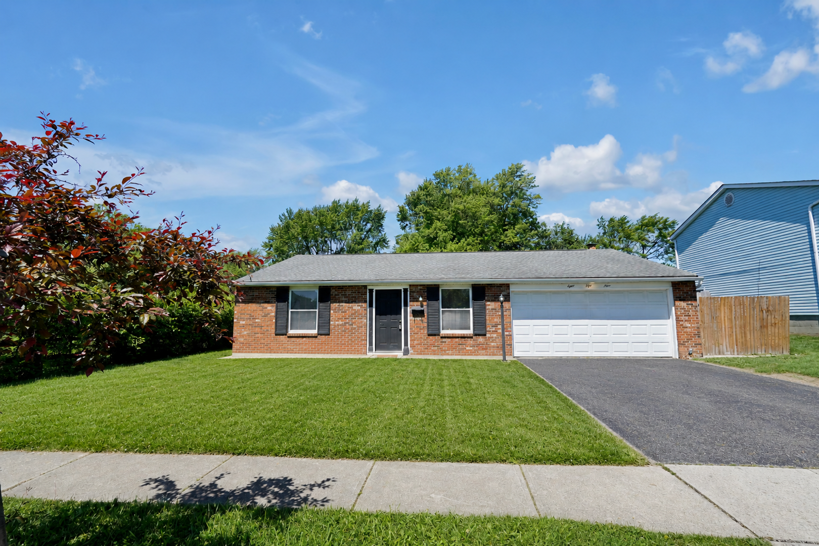 Columbus House: 859 Eliots Oak Rd